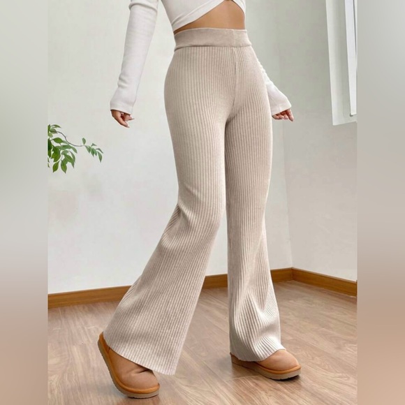 Wide leg pants - Picture 2 of 3